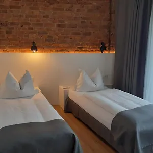 Отель Lindenhof ***