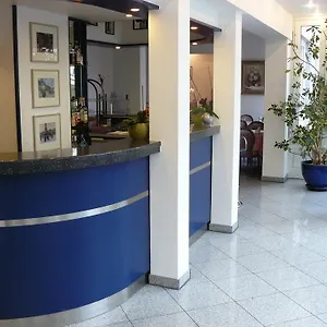 Отель Mirage Zentrum ***